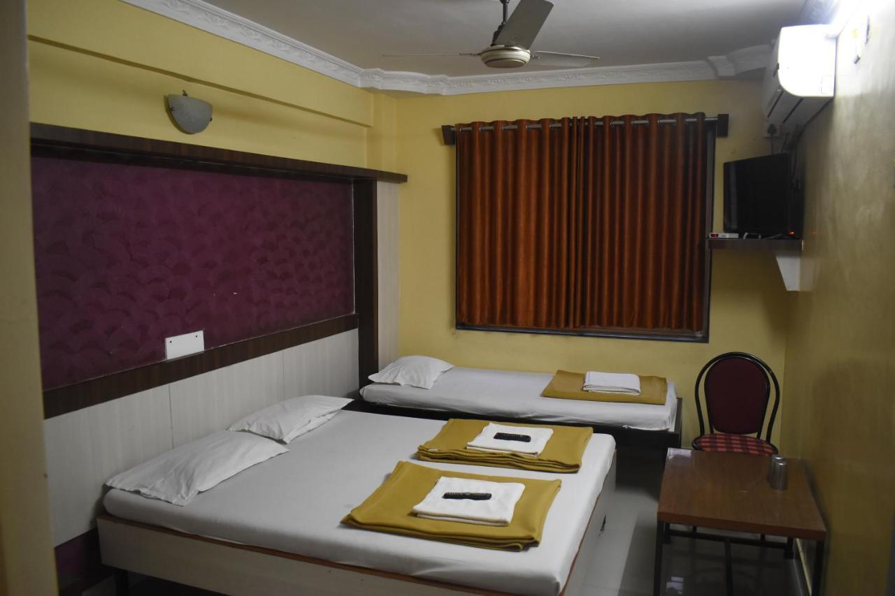 Hotel Sai Vishwa Shirdi Exteriör bild