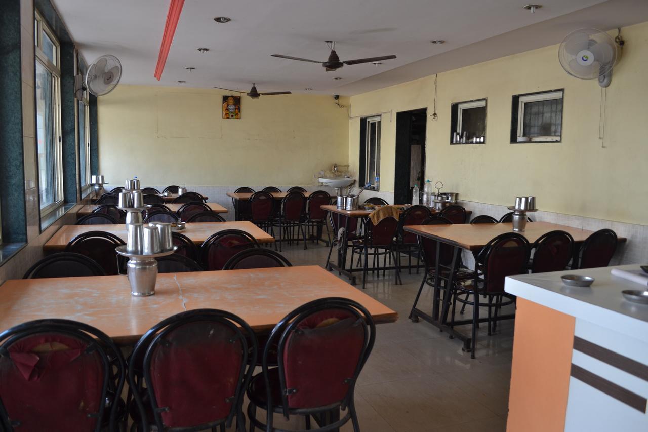 Hotel Sai Vishwa Shirdi Exteriör bild